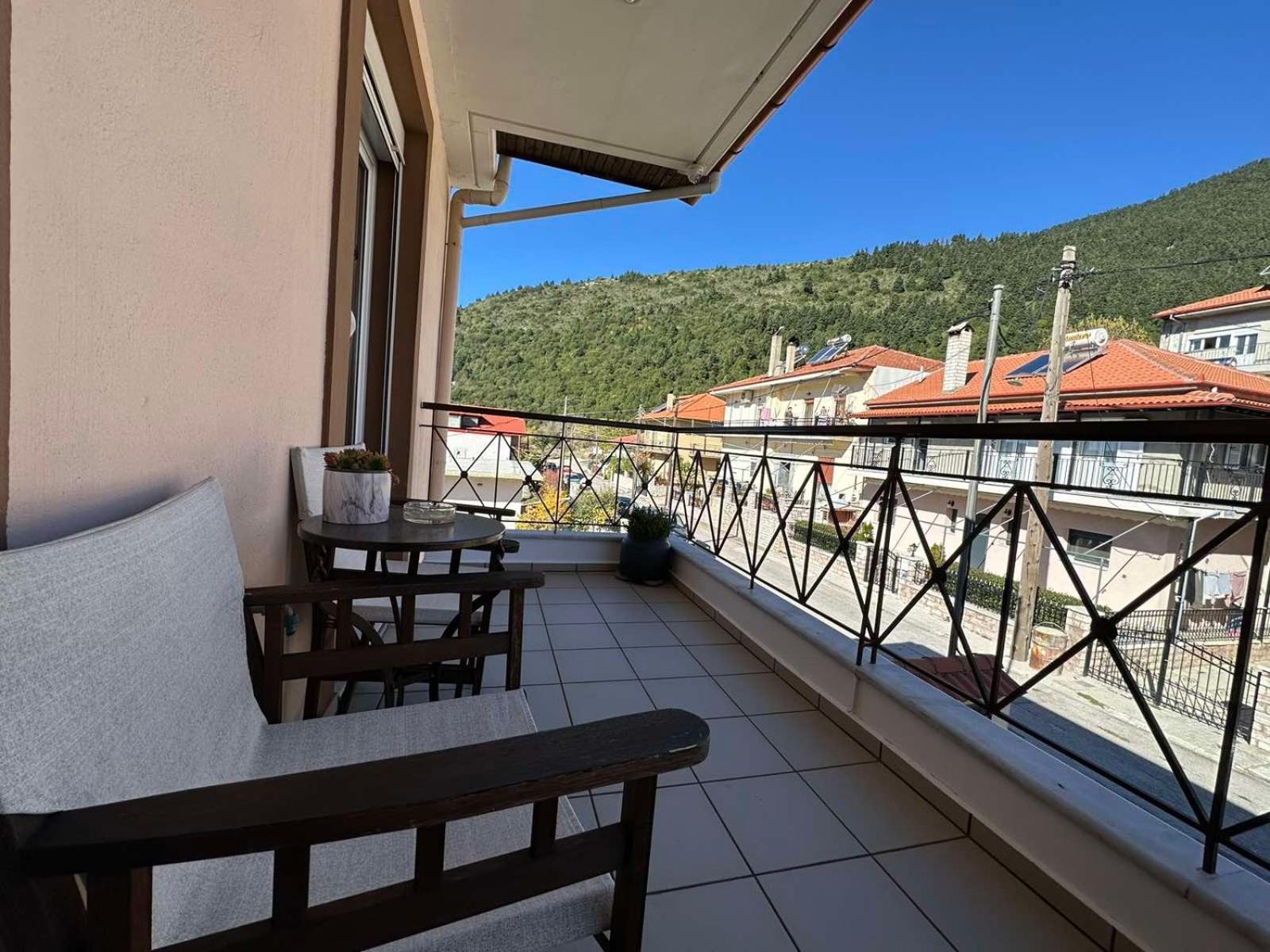 Xenonas Drimos Aparthotel Karpenisi Exterior photo