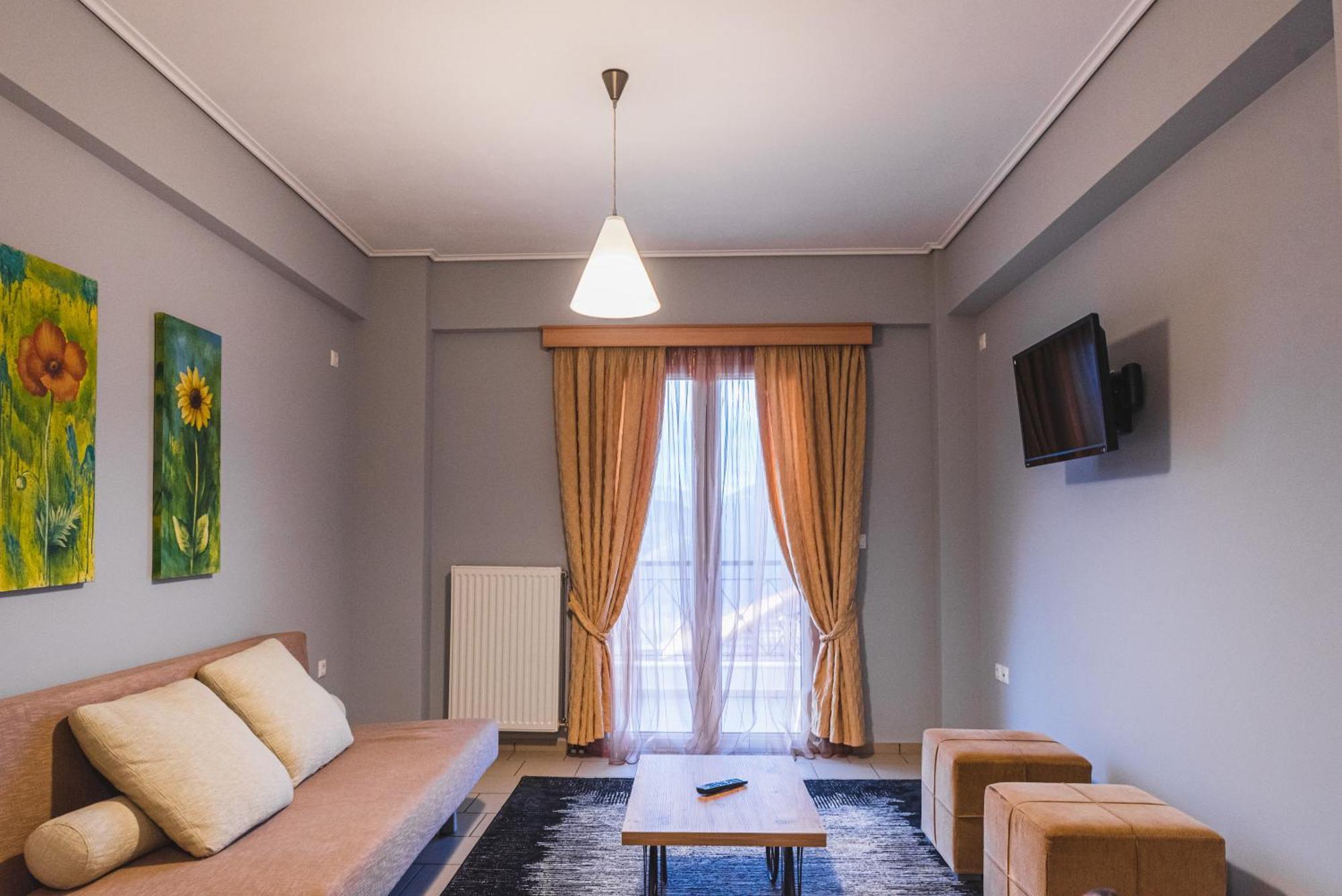 Xenonas Drimos Aparthotel Karpenisi Exterior photo