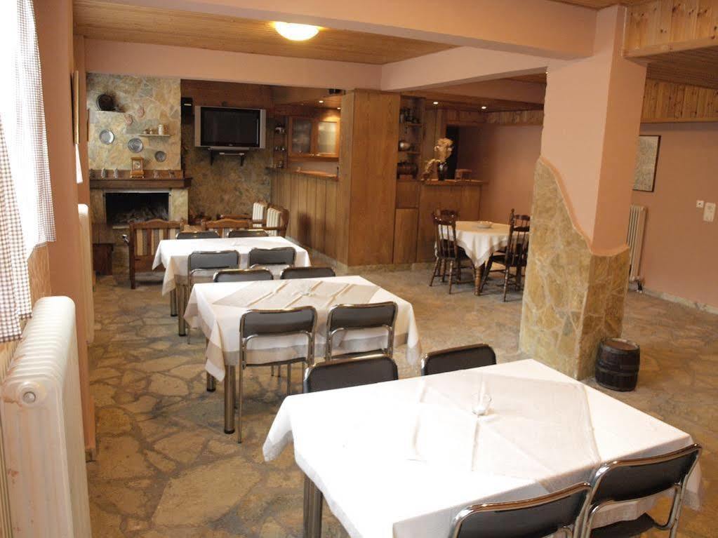 Xenonas Drimos Aparthotel Karpenisi Exterior photo